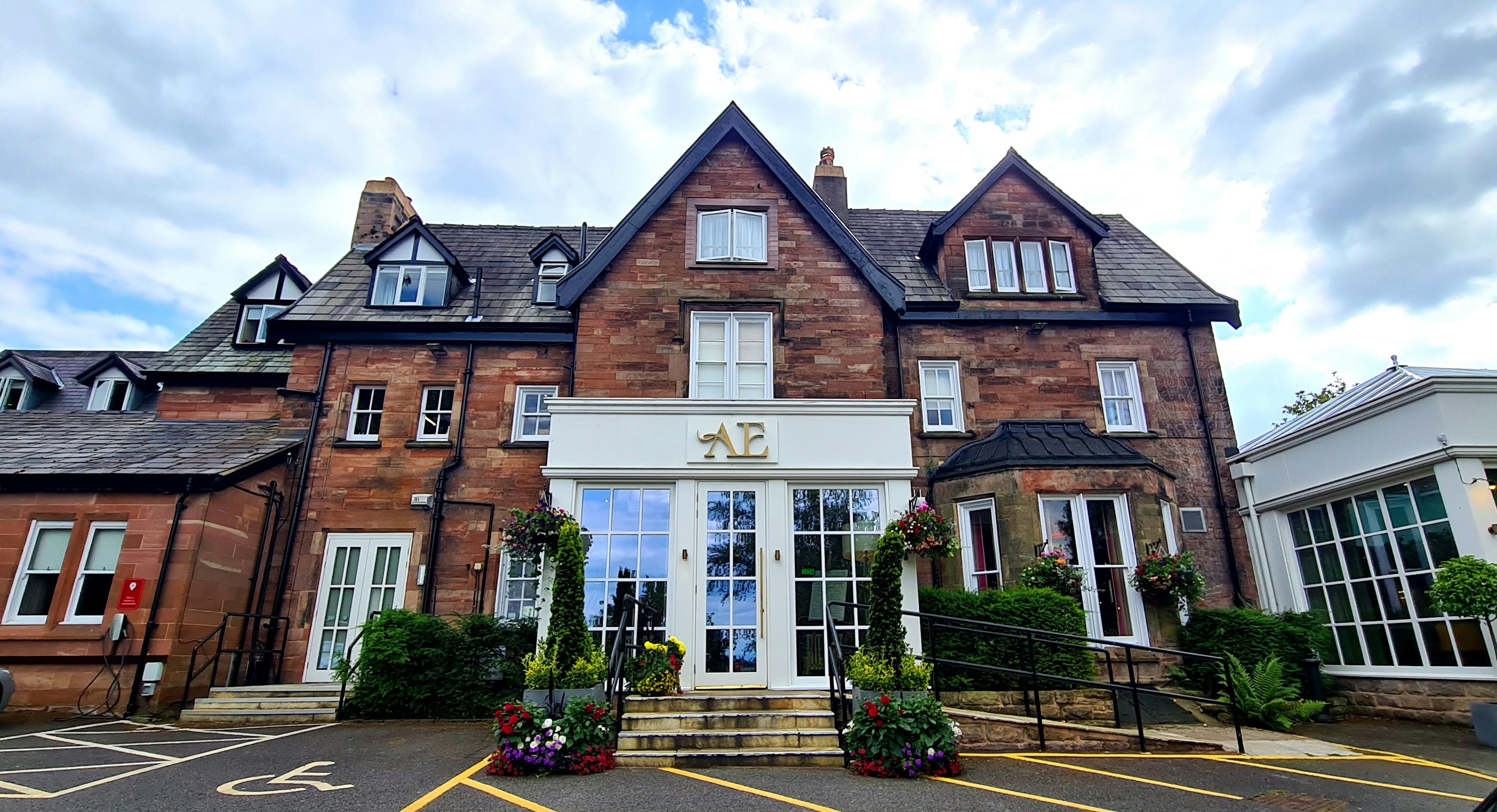 Alderley Edge Hotel 2/12