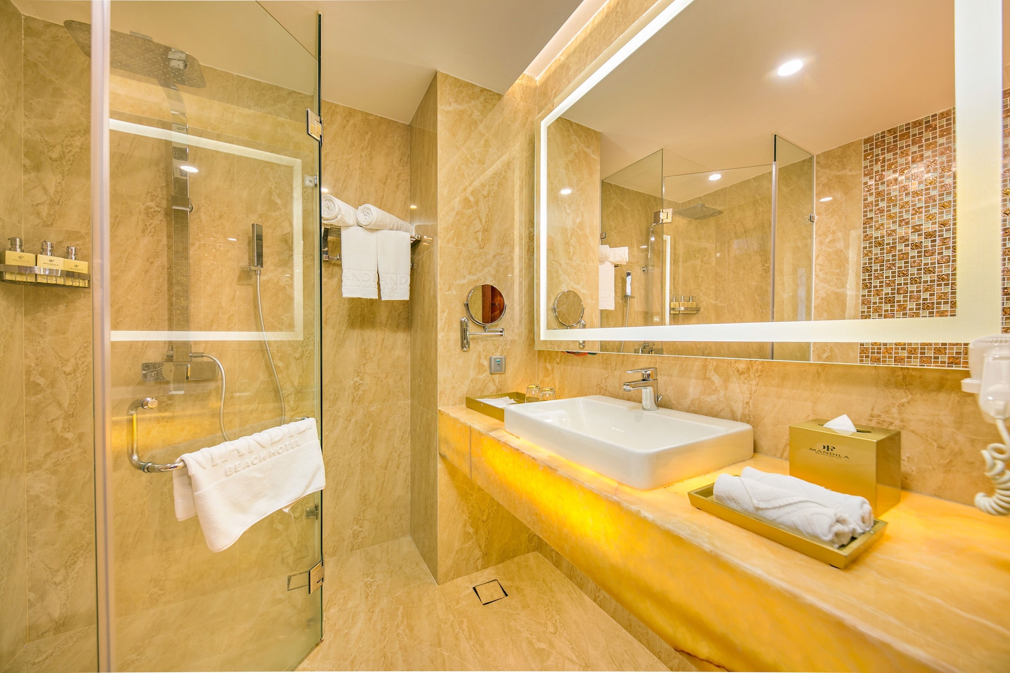 غرفة ديلوكس بسرير كينج، Mandila Beach Hotel Danang 10/10