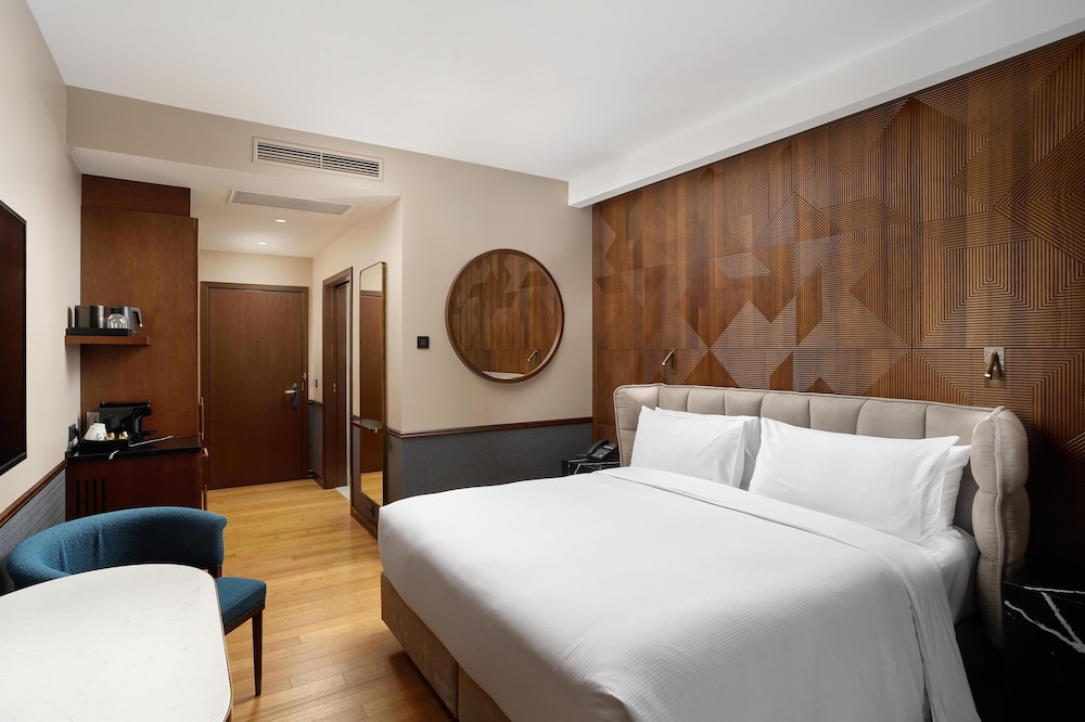 CLASSIC, KING BED, ACCESSIBLE