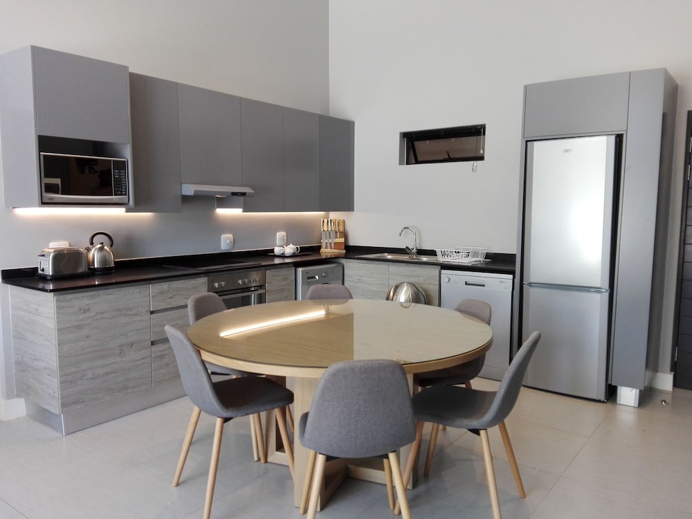 The Residency Sandhurst 54/60
