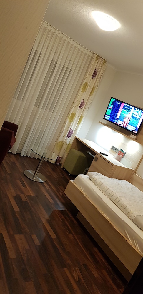 Hotel Froehlich 14/30