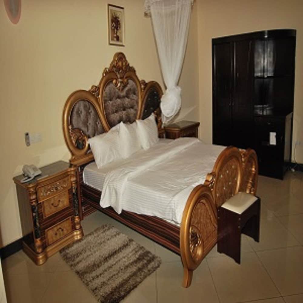 Best Outlook Hotel 11/50