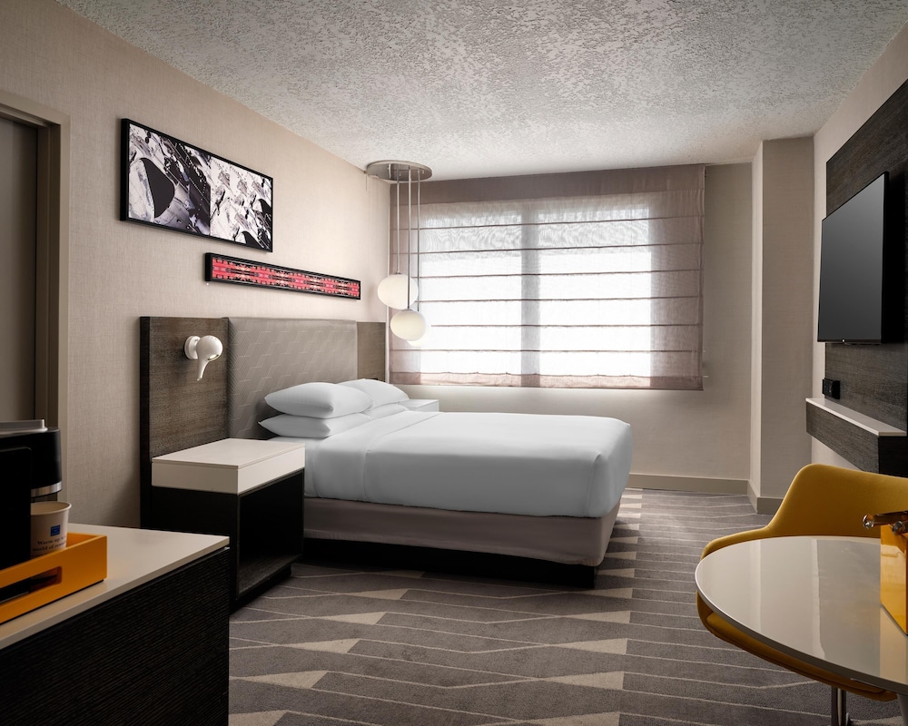 Hyatt Regency Los Angeles International Airport 13/46