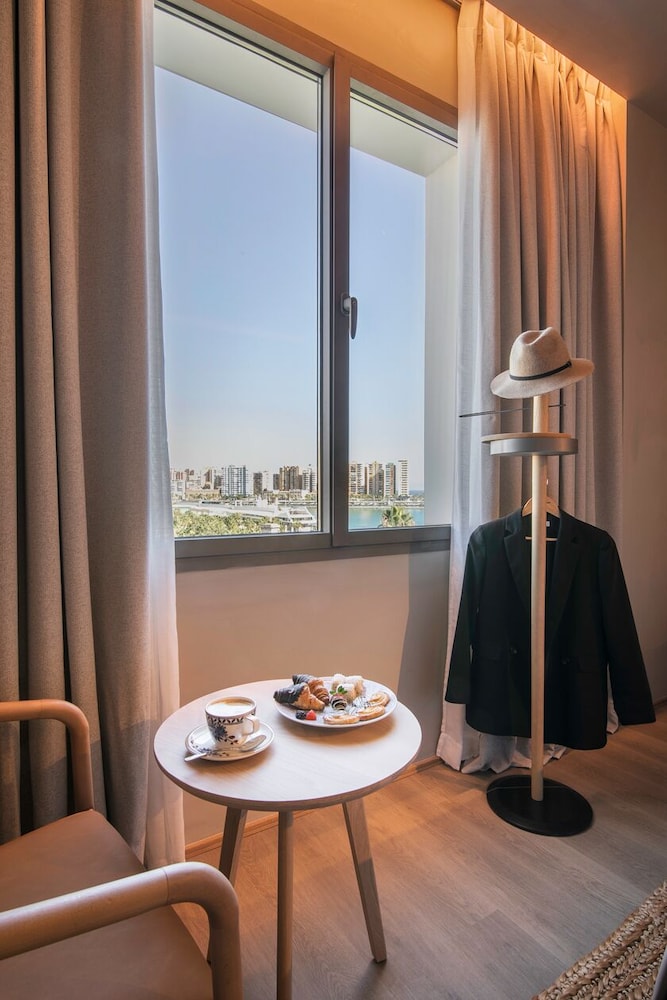 ONLY YOU HOTEL MALAGA 35/50