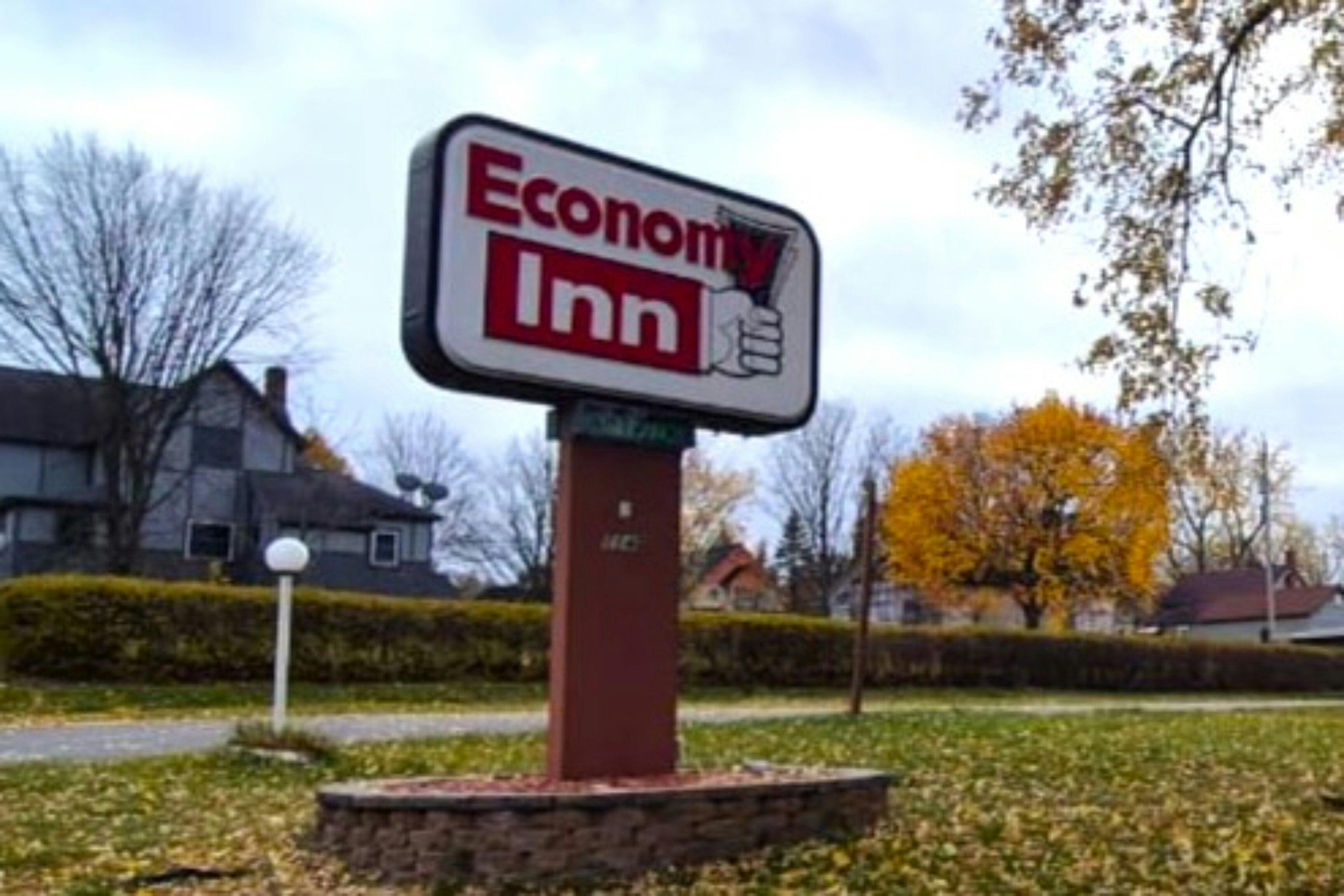 Economy Inn Cadillac MI by Hotel O 36/42