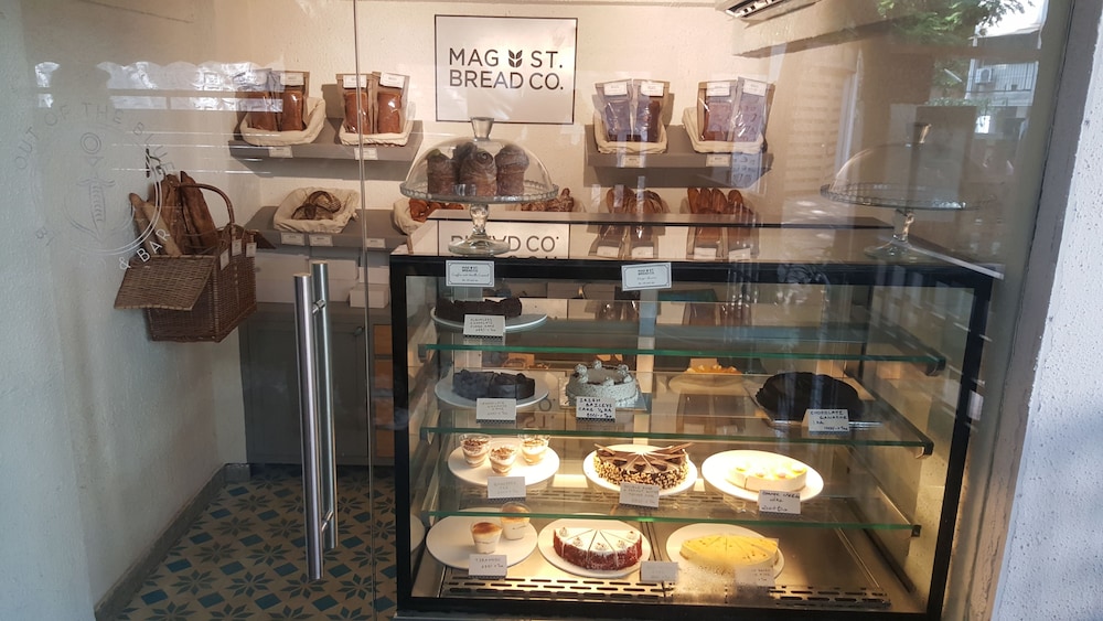 Hotel Le Sutra Hotel, Khar, Mumbai 52/60