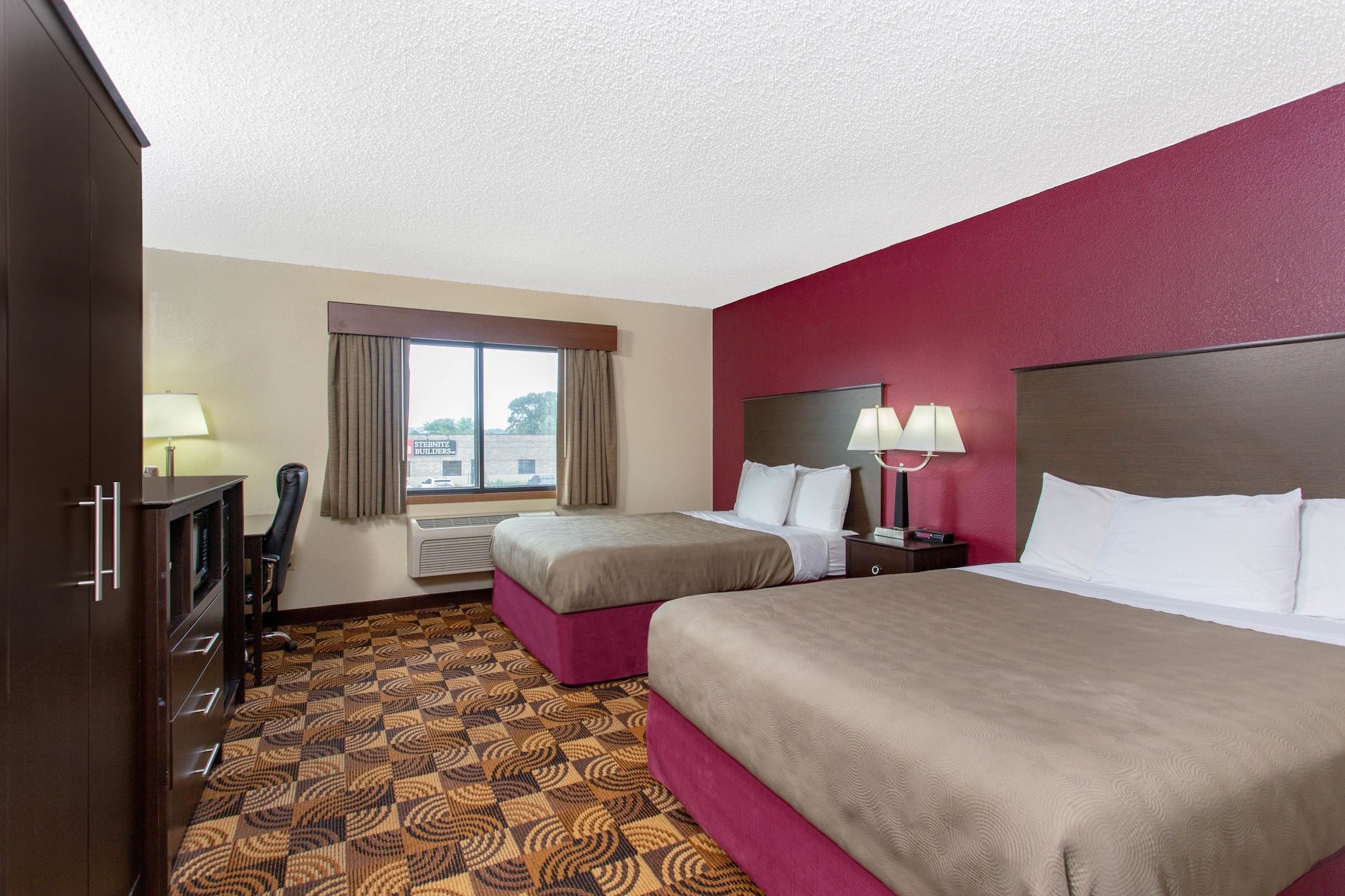 Executive, 2 Queen Beds