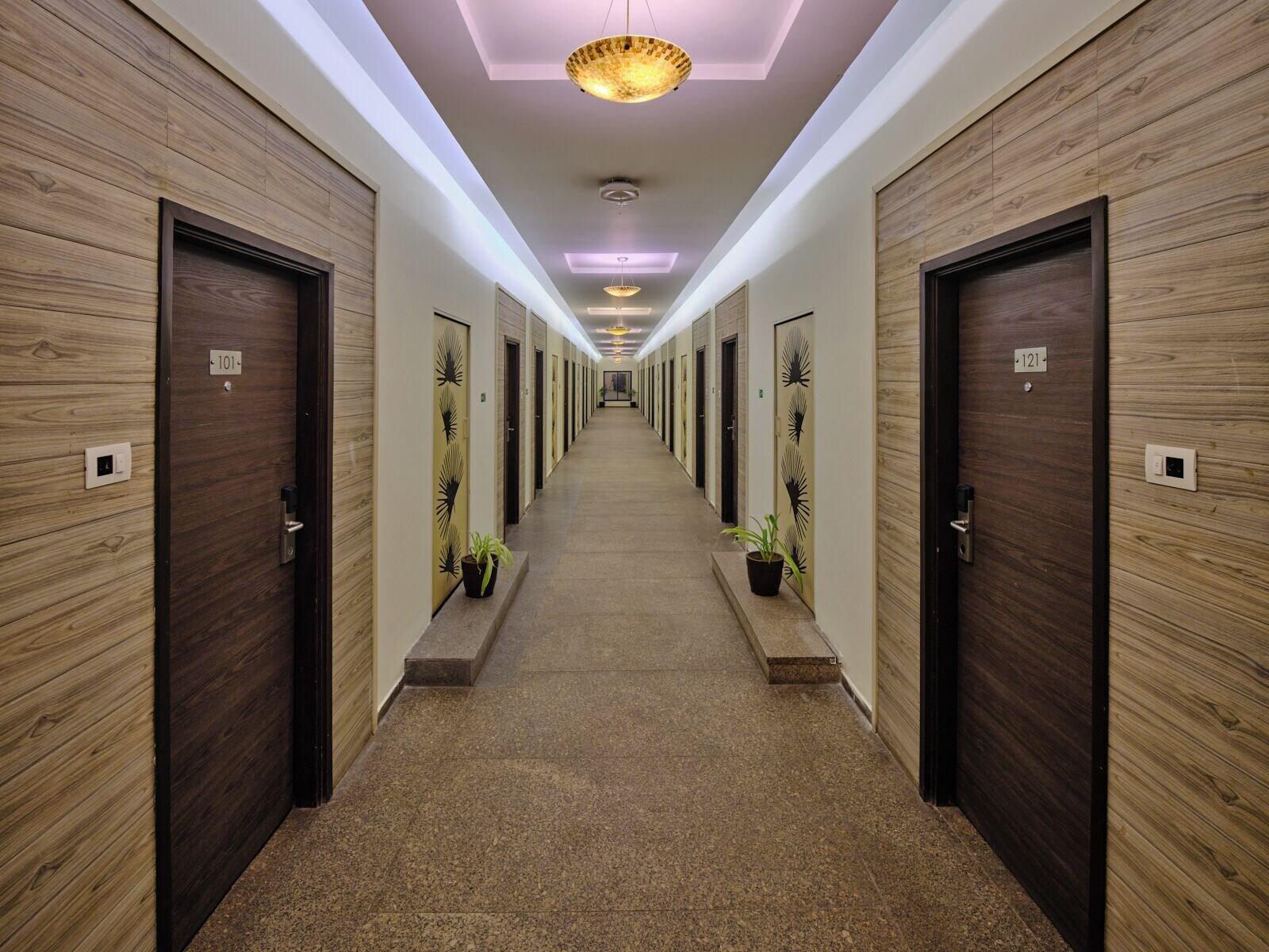 Pride Biznotel Manjusar (ex Mango Hotels Tansha Regal) 24/50