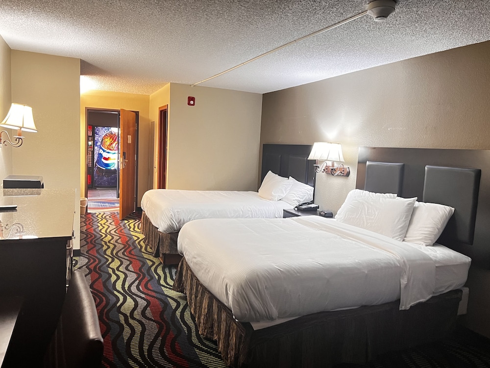 Standard, 2 Queen Beds