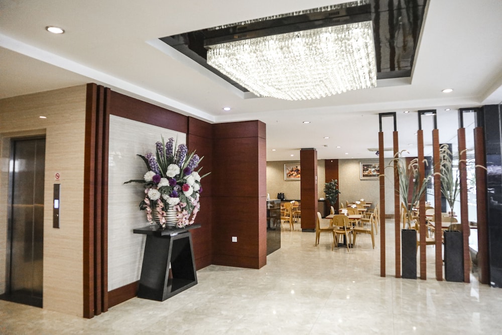 Hana Hotel 7/50