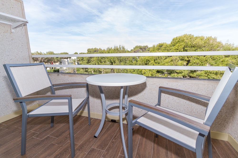 Eix Platja Daurada Hotel and Spa 72/97
