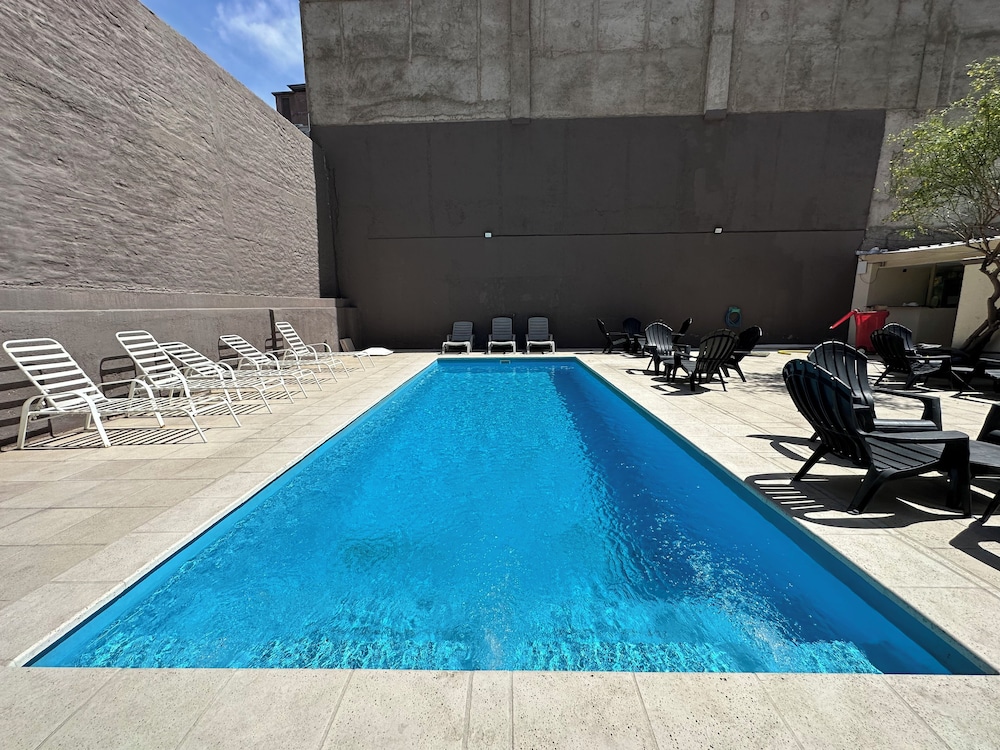 Ritz Hotel Mendoza 52/55