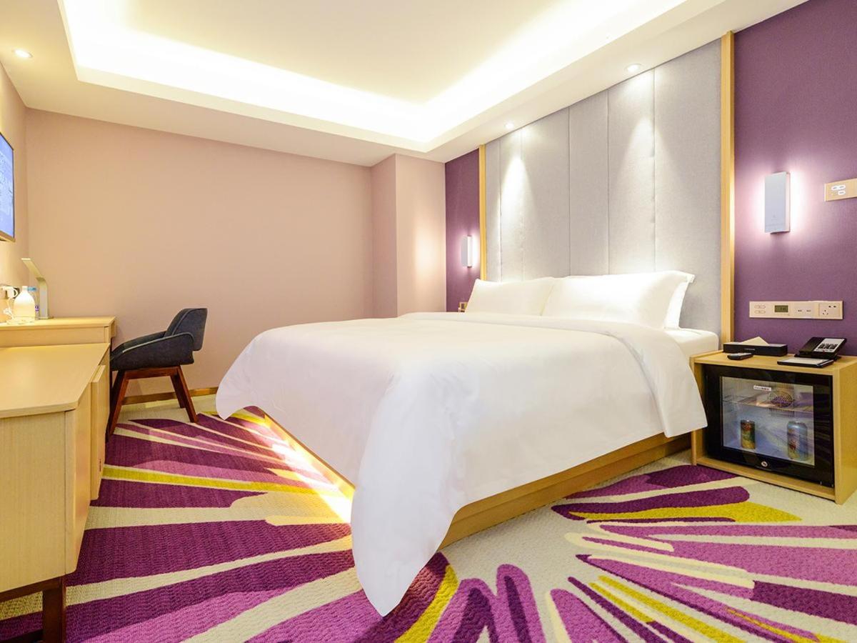 Lavande Hotel (Chengdu Xinjin Rulin Road Metro Station) 12/37