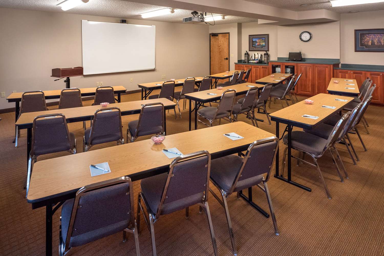 Sleep Inn & Suites Cross Lanes - South Charleston, WV 13/15