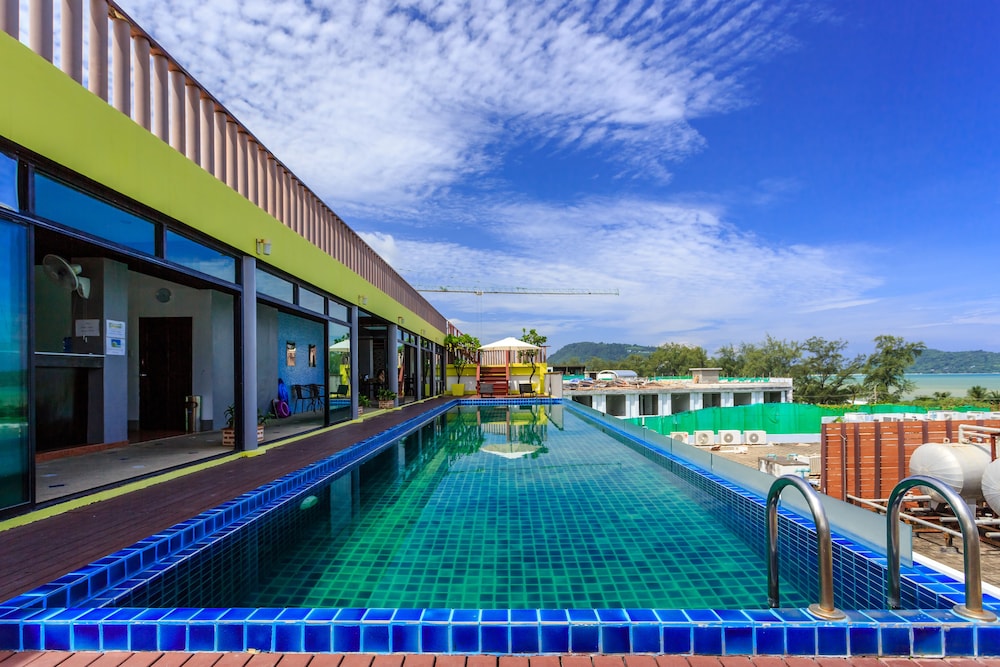 7q Patong Beach Hotel 44/49