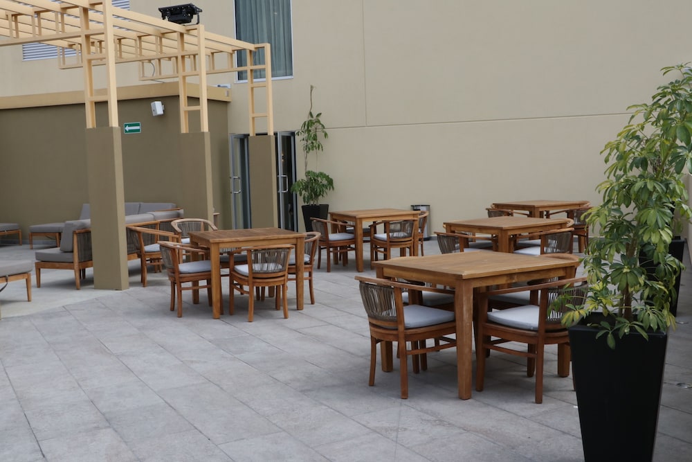 Hampton Inn Suites By Hilton Puebla 45/56