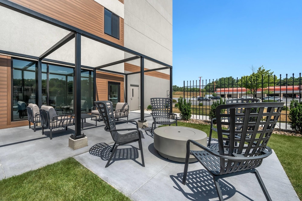 MainStay Suites Harrisburg Airport - Hershey South 26/35