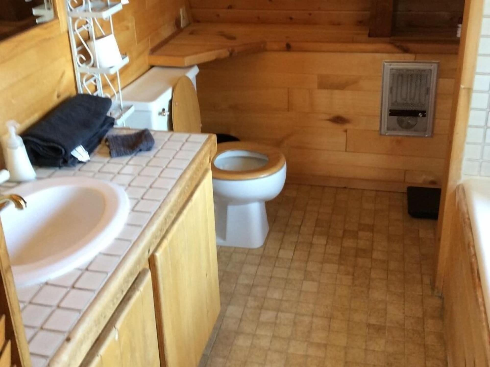 ROCK, CABIN