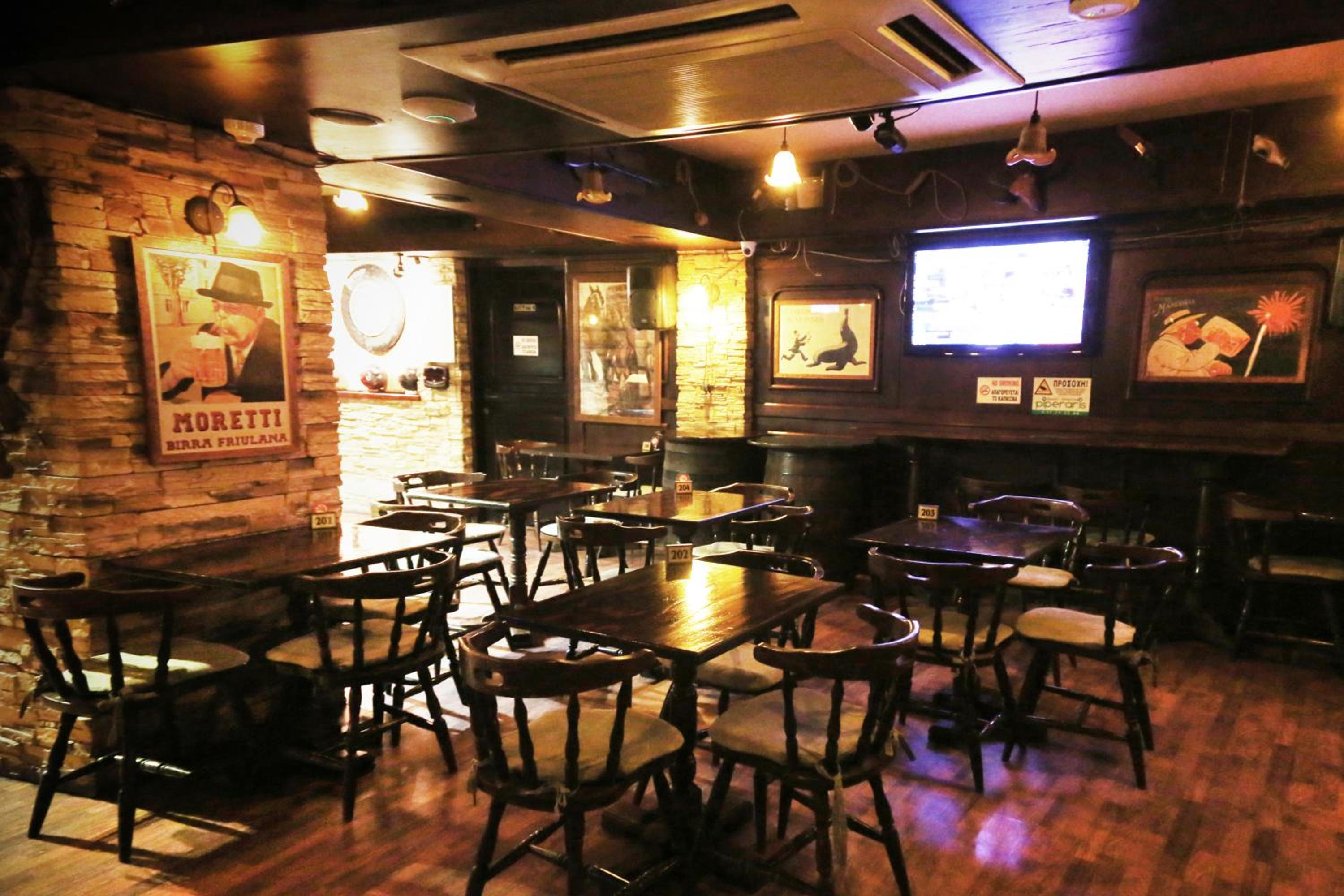 restaurant cafeteria