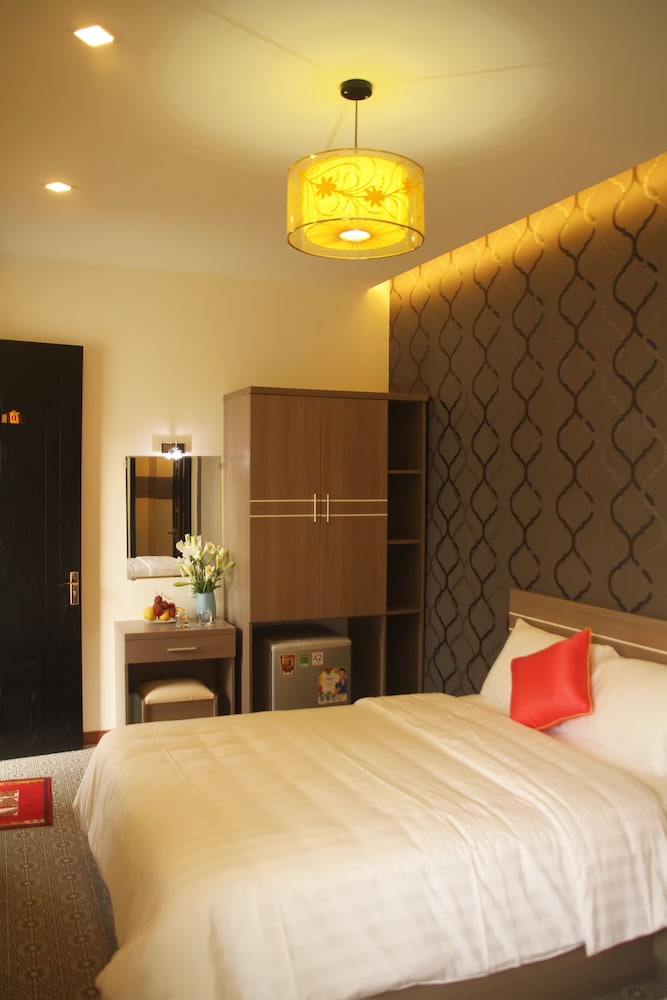 Flora Hotel Hue 26/75