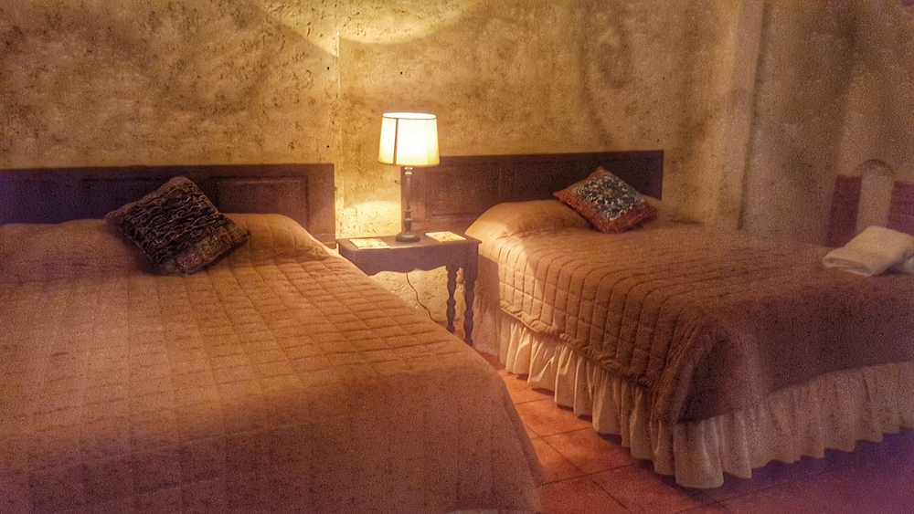 Naif Boutique Hotel & Gallery 46/68