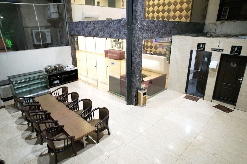 Hotel Sheetal International 35/52