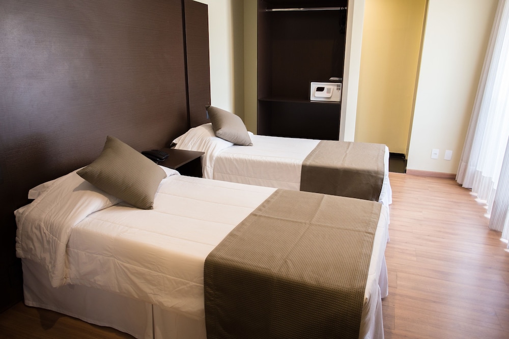 San Diego Suites Taubate 11/64