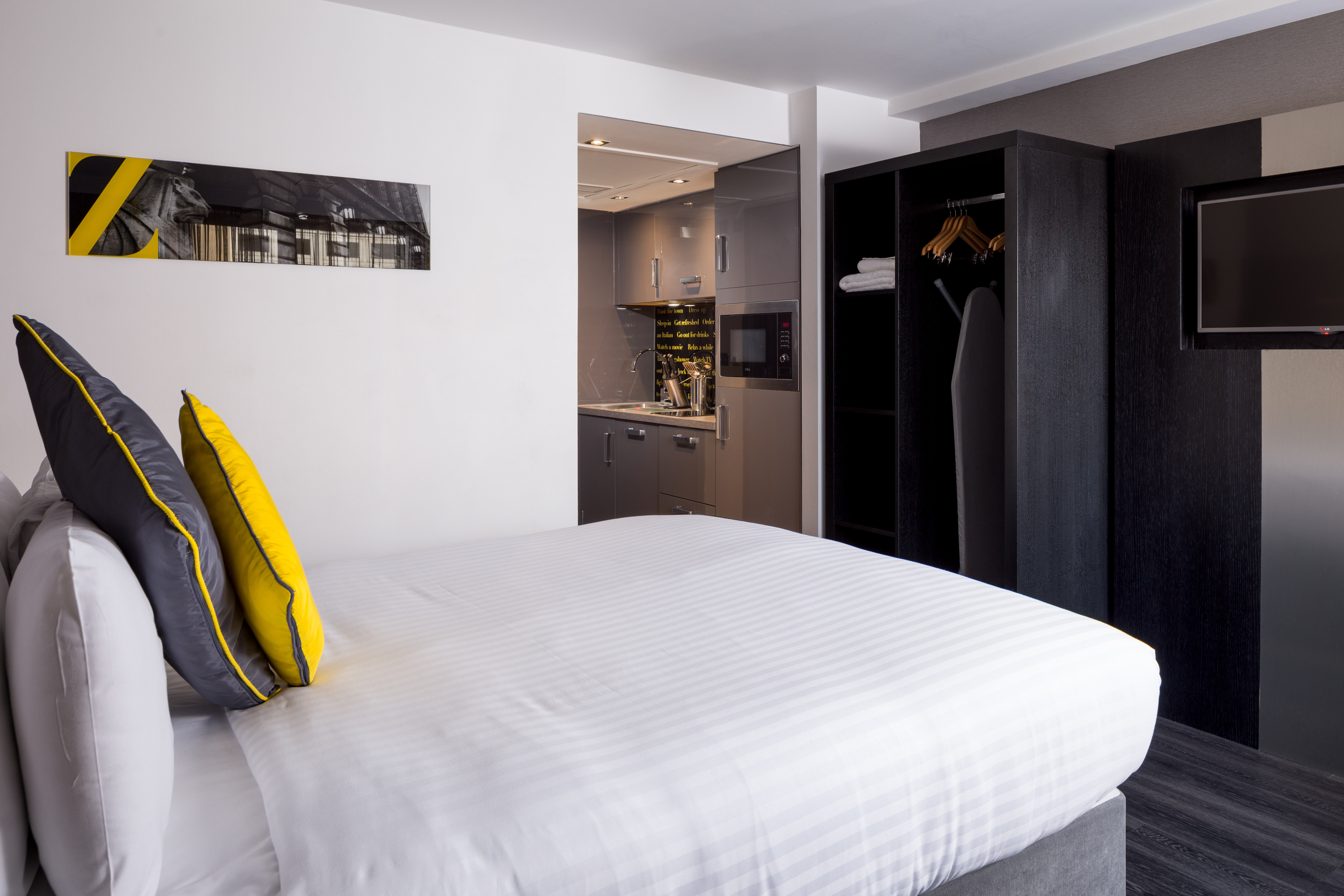 Roomzzz Nottingham City 15/30