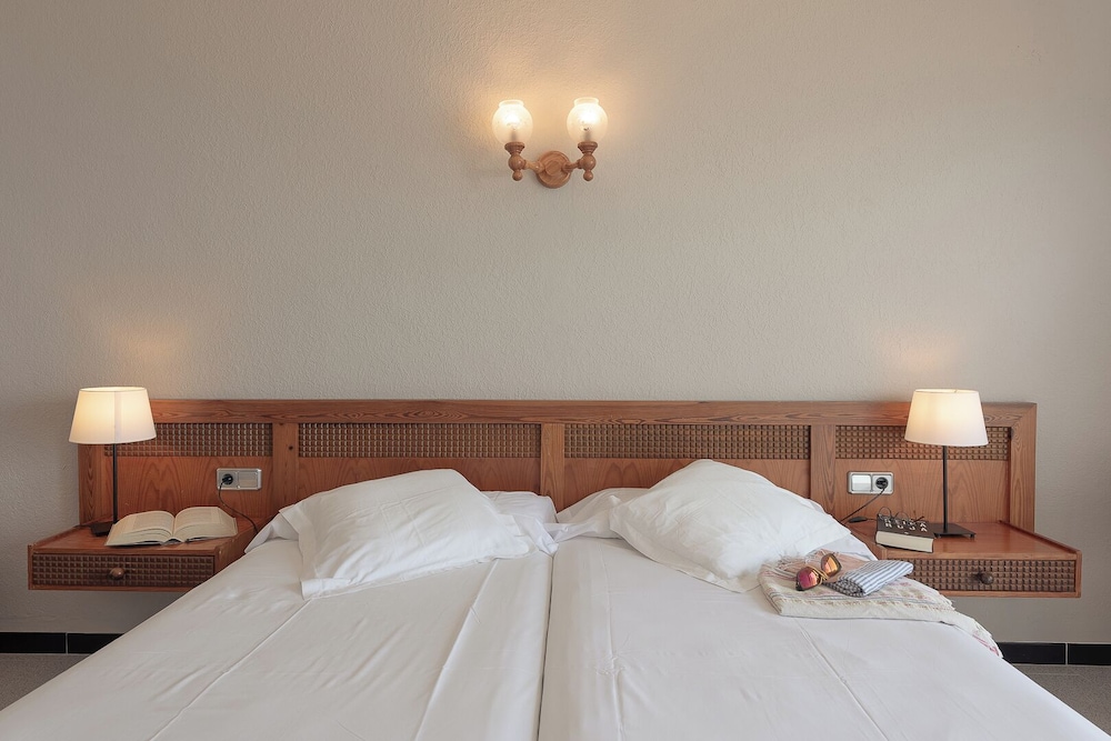 Hotel Sa Baronia 34/72