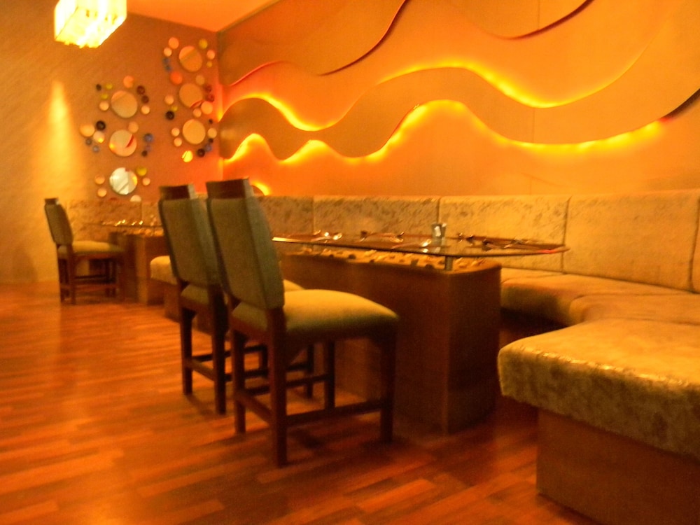 AAROHI STARZ CLUB 30/39