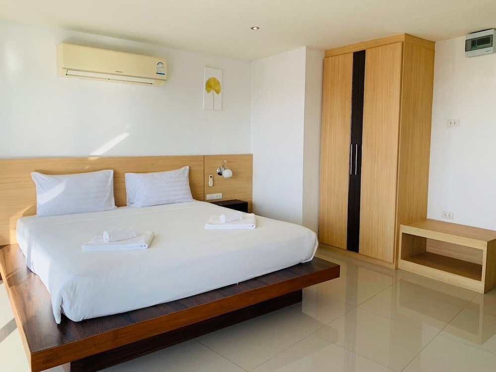 Sunset, Basic, King Bed