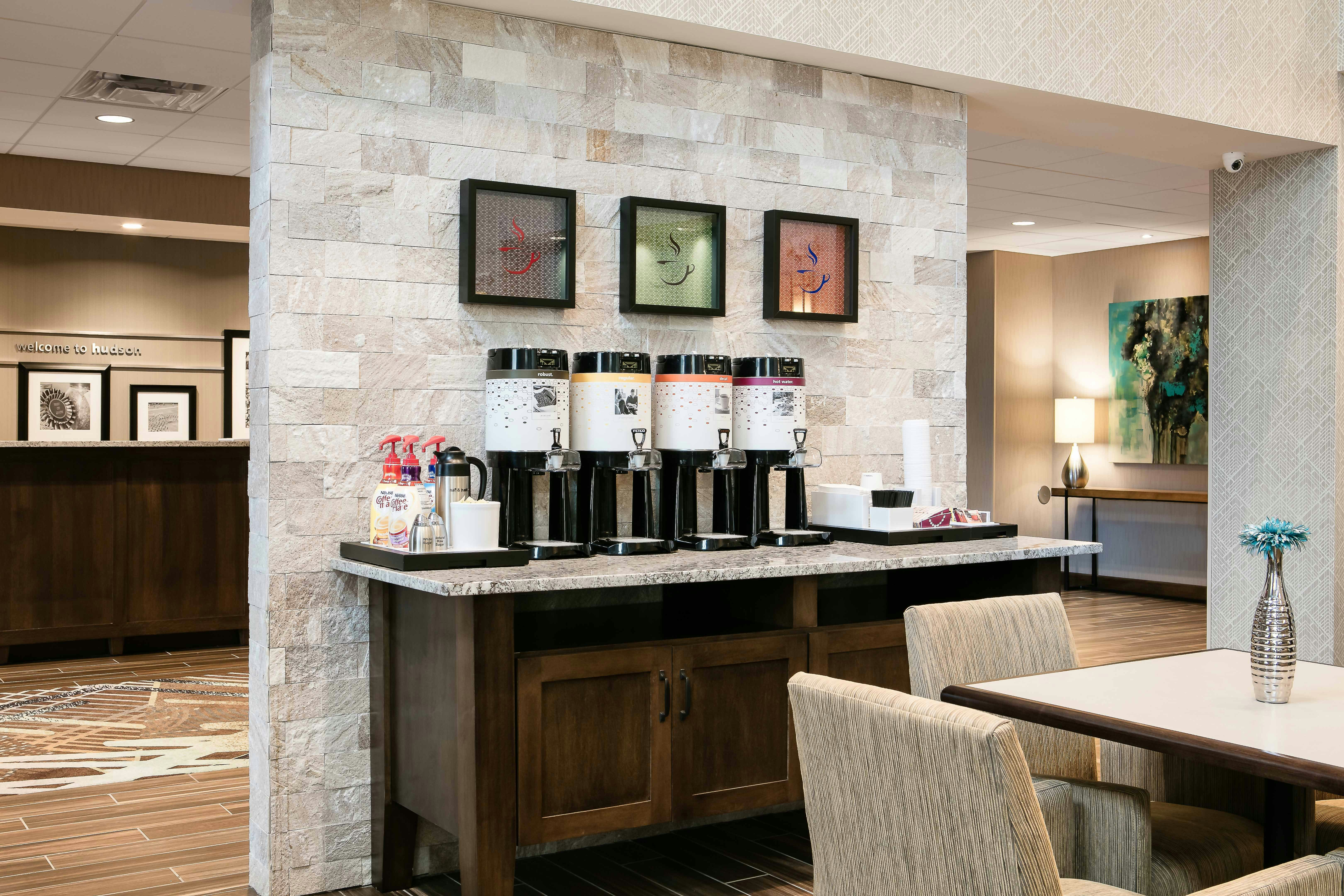 Hampton Inn And Suites Hudson Wi 26/38