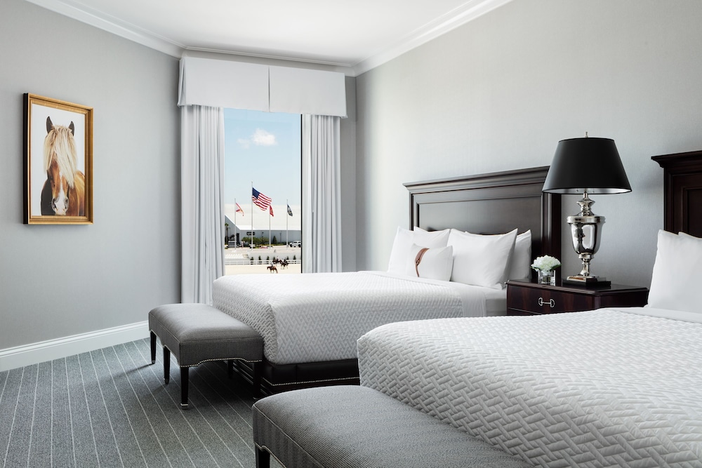 STANDARD, 2 QUEEN BEDS