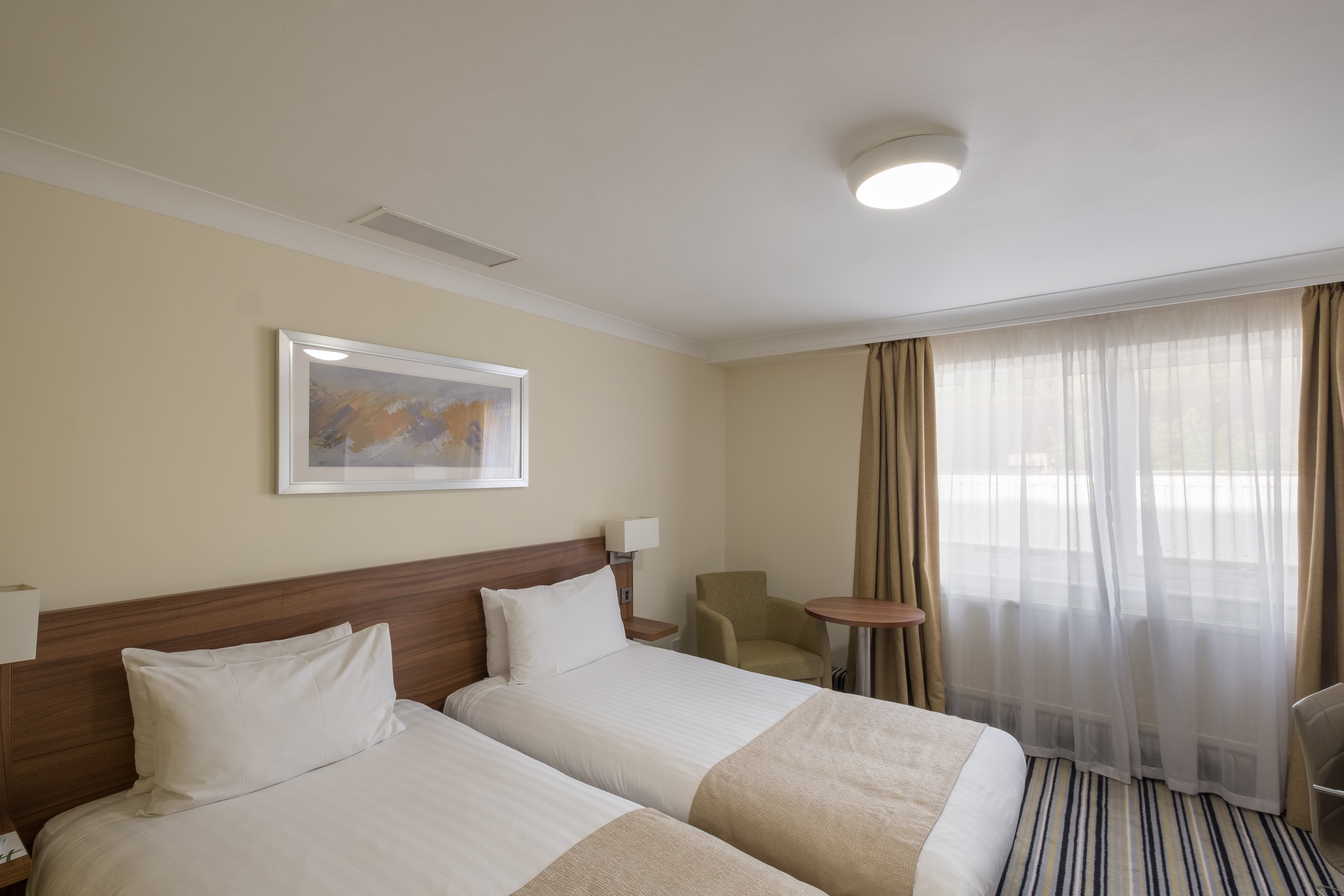 Holiday Inn Swindon 9/50