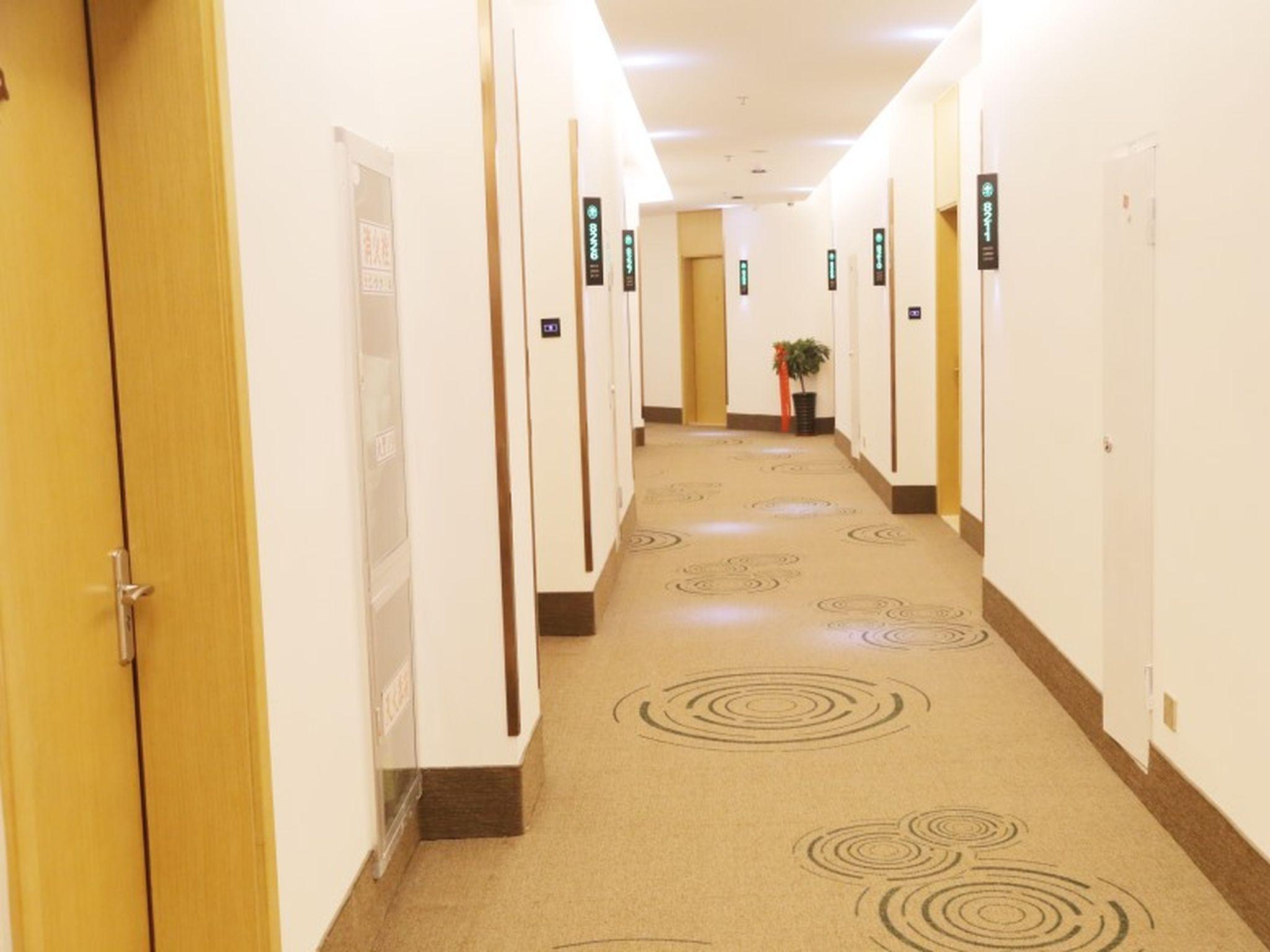 GreenTree Inn Hefei Feidong County High Speed Rail Station Wuyue Plaza Express Hotel 32/50