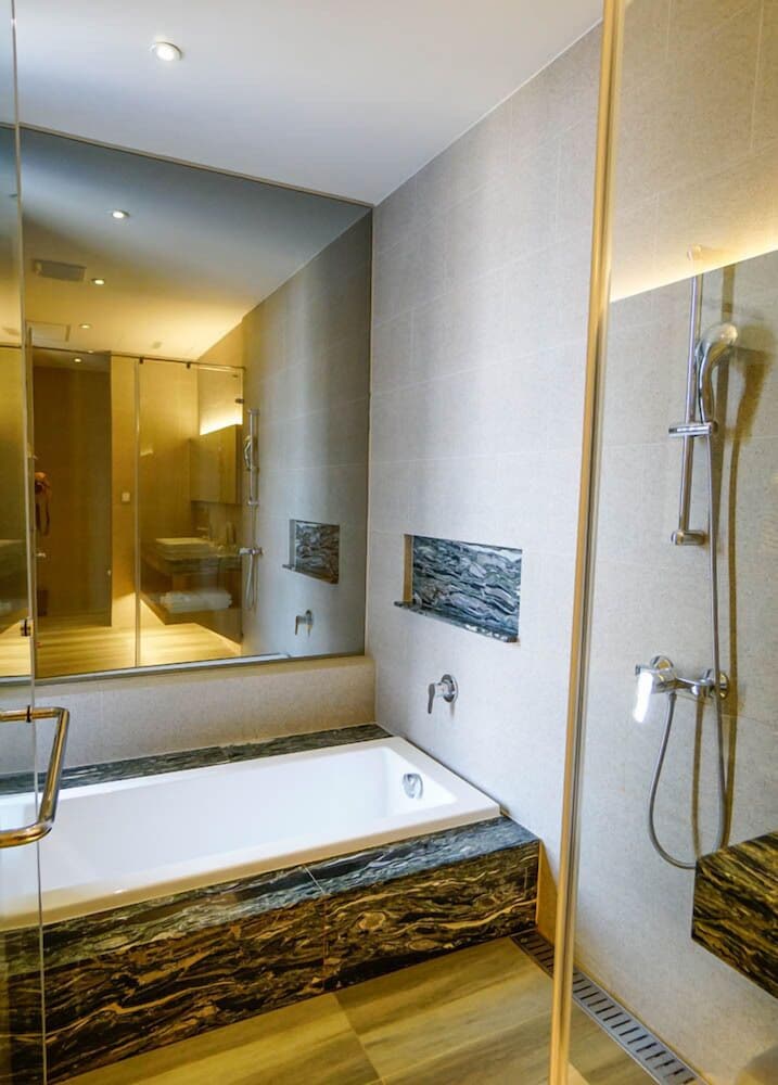 South Urban Hotel 43/45