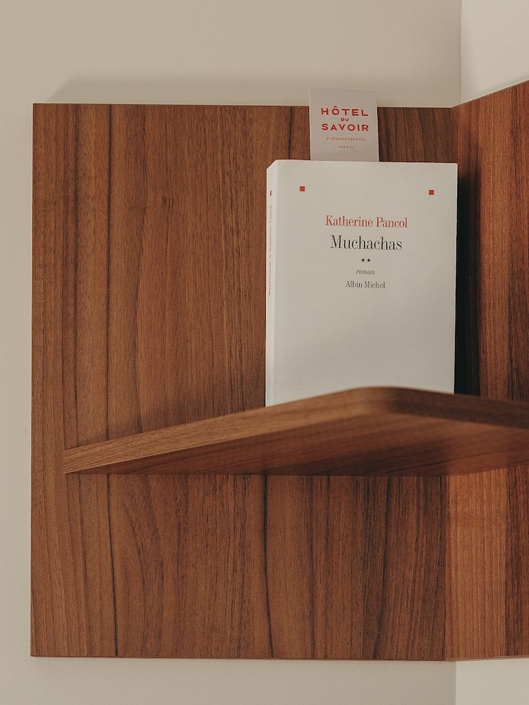 Hotel du Savoir 5/63