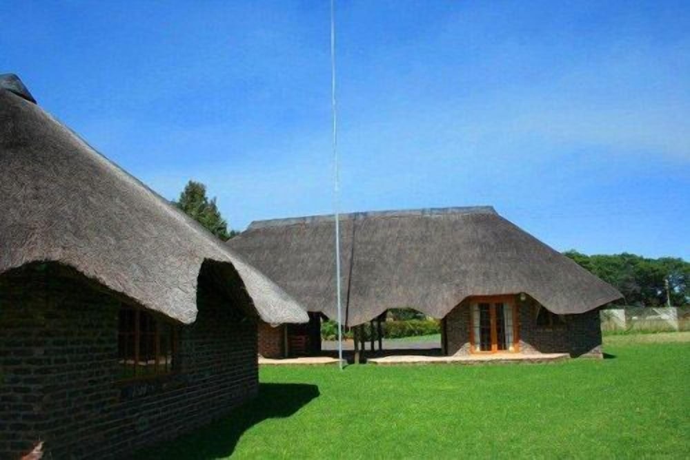 African Flair Country Lodge 22/26