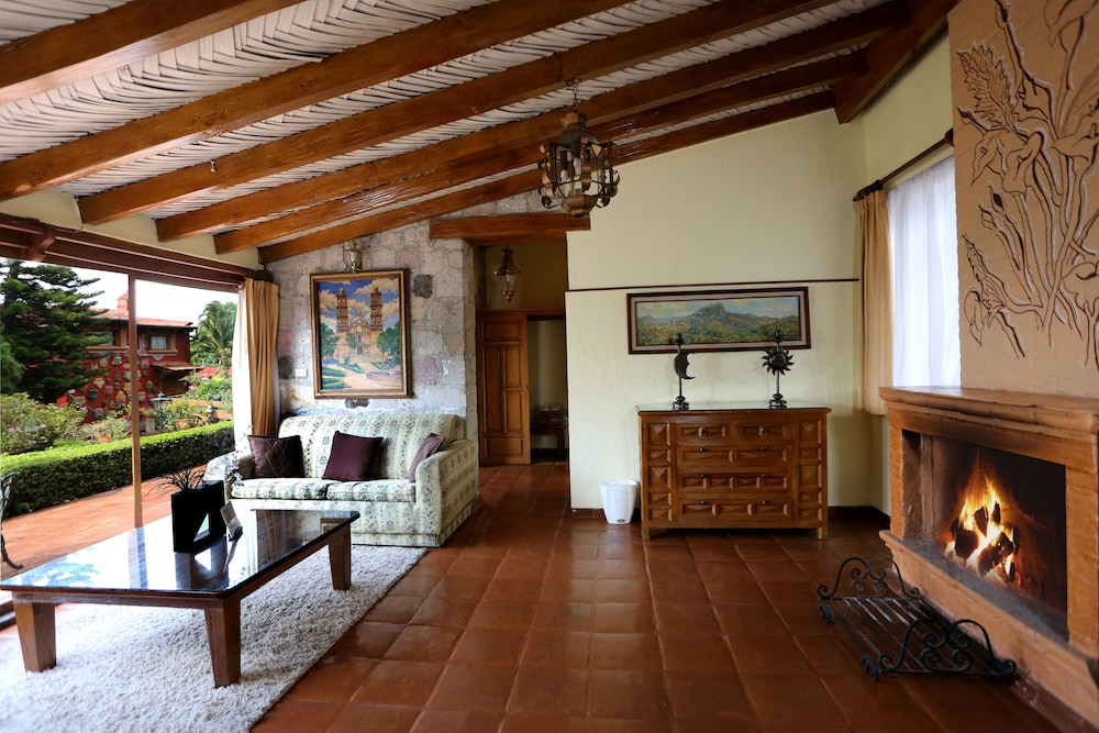 Villa San Jose Hotel And Suites 26/50