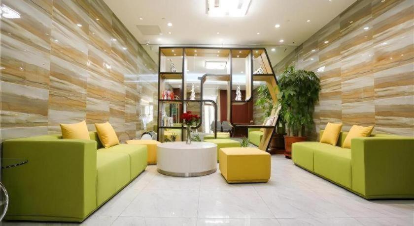Chonpines Hotel (Beijing Caoqiao Metro Station) 39/51