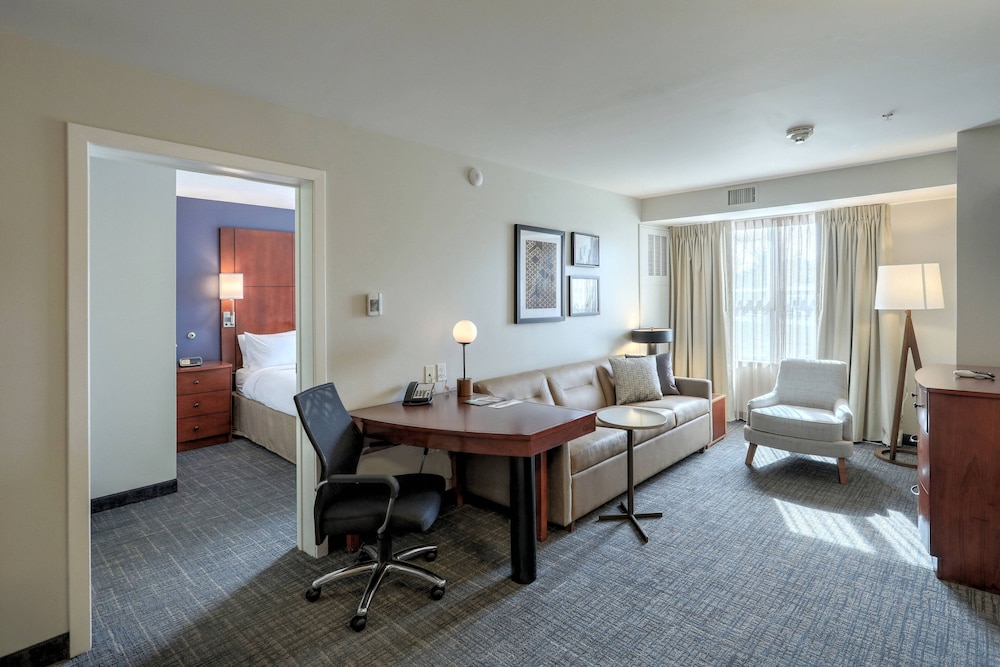 Residence Inn Woodbridge Edison/Raritan Center 43/48