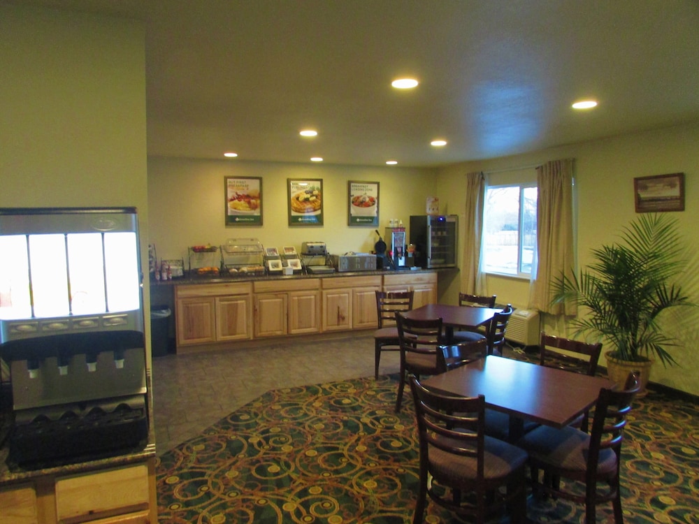 SureStay Plus by Best Western Montrose 10/48