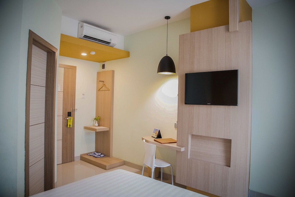 Infinity Hotel 32/42