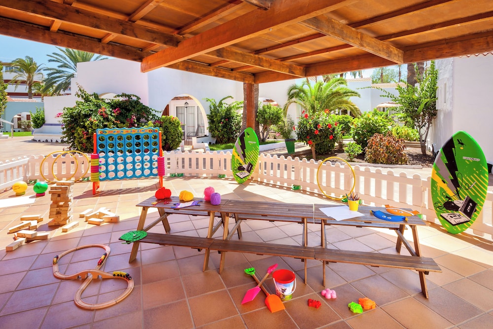 Sol Barbacan Apartments 62/72