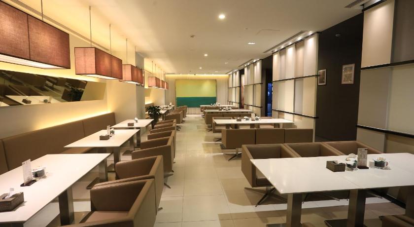 Jinjiang Inn Select (Chongqing Huangguan Escalator, Children's Hospital, Riverview) 38/54