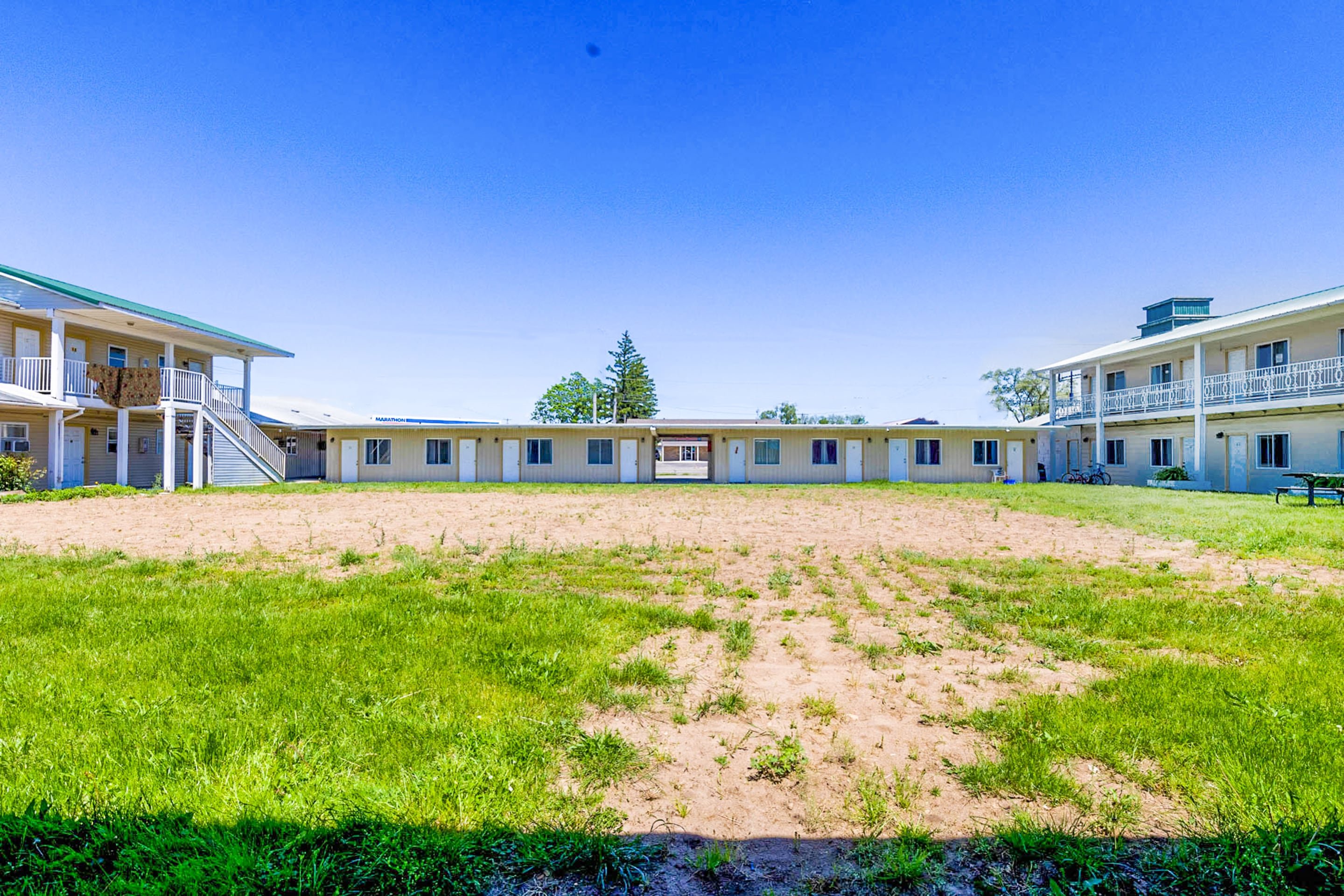 Country Hearth Inn and Suites By OYO Sturgis 34/35
