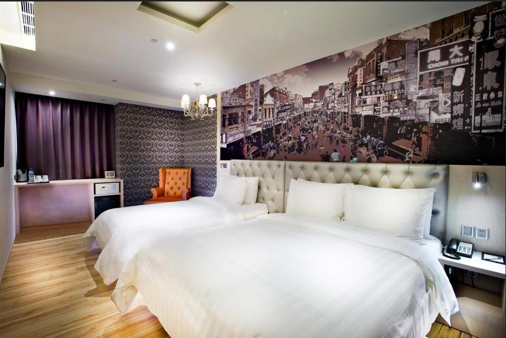 Room, Triple