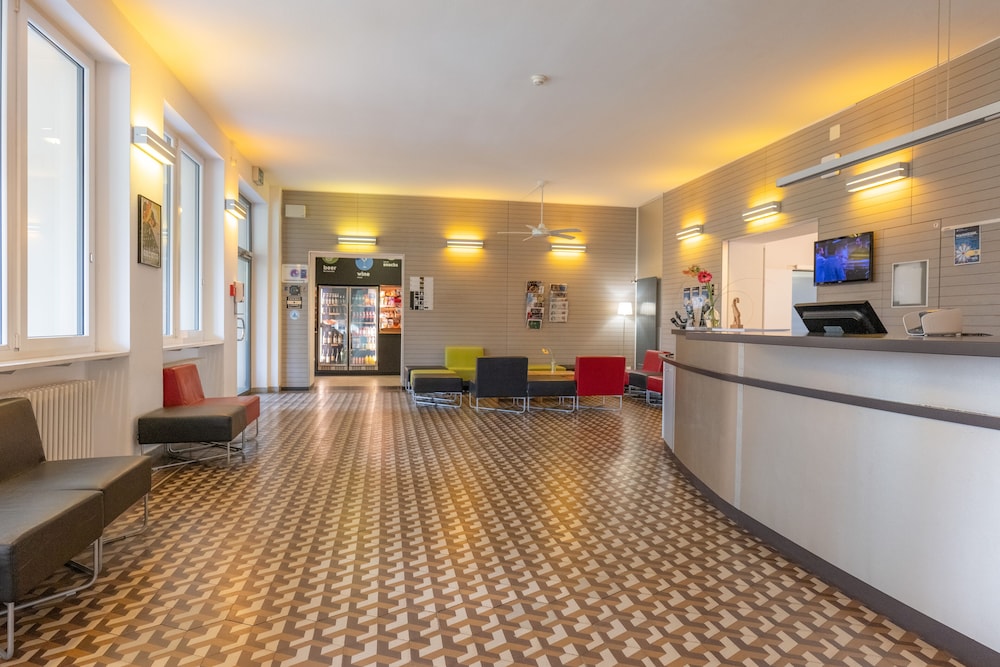 Youth Hostel Locarno 4/50