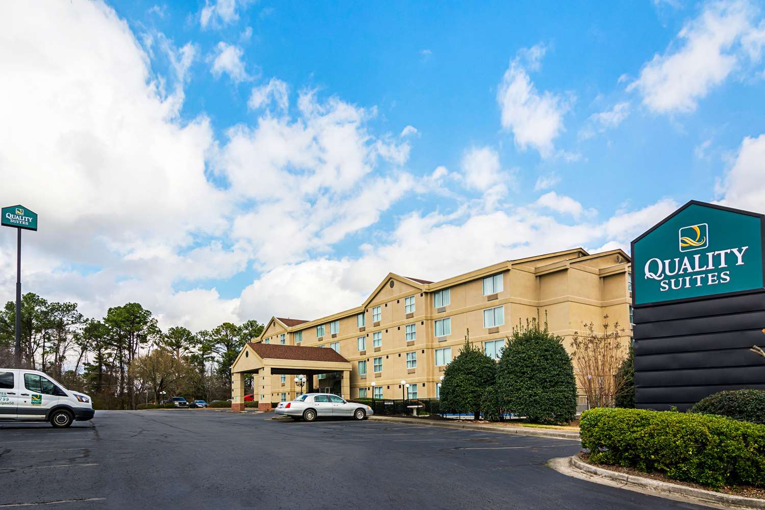 Quality Suites Atlanta Airport East GA 39/43