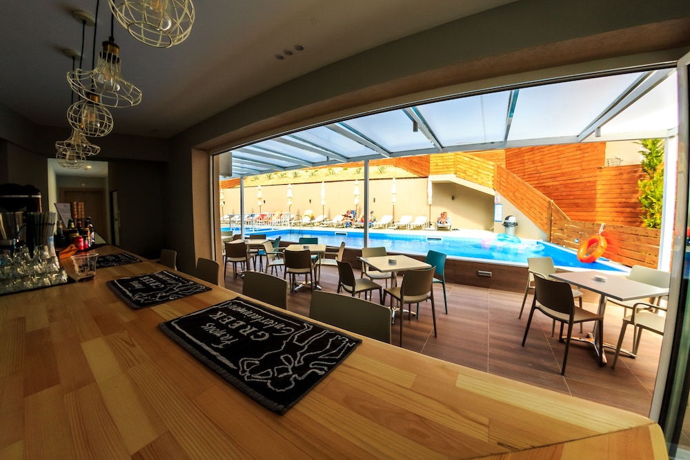 Porto Planos Beach Hotel 35/50